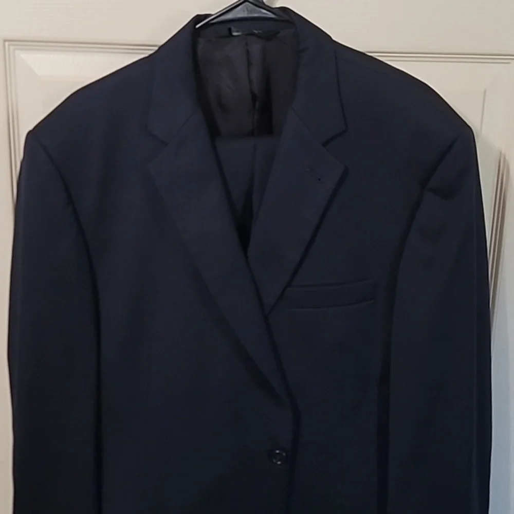 Jos. A Bank Signature Collection 100% Wool‎ Navy Suit Men's 44RG/39RG NWOT Cond.